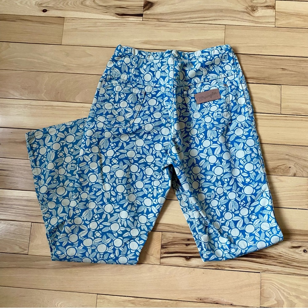 Vintage Women’s Wrangler's Blue Floral Print Bootcut Cotton Denim Pants